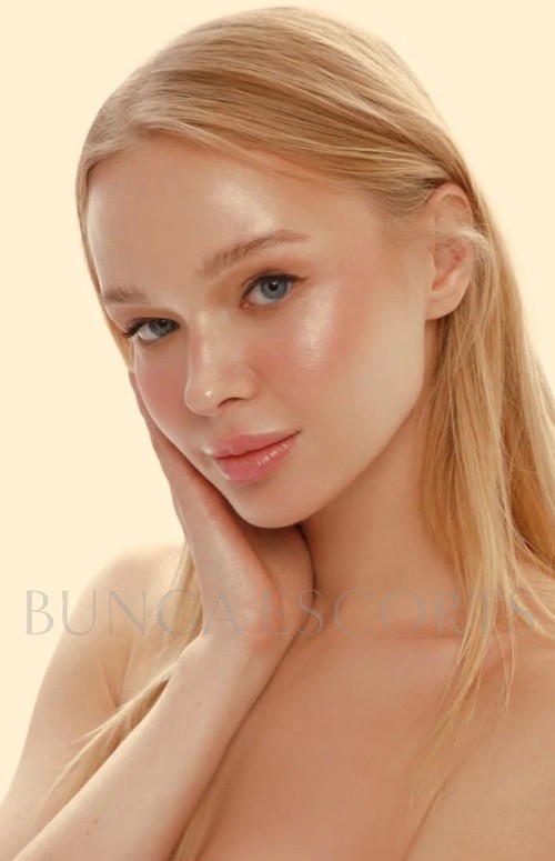 GFE escorts Paris, petite escorts Paris, luxury escort paris, high class paris escorts, Paris top escorts, paris high class escort