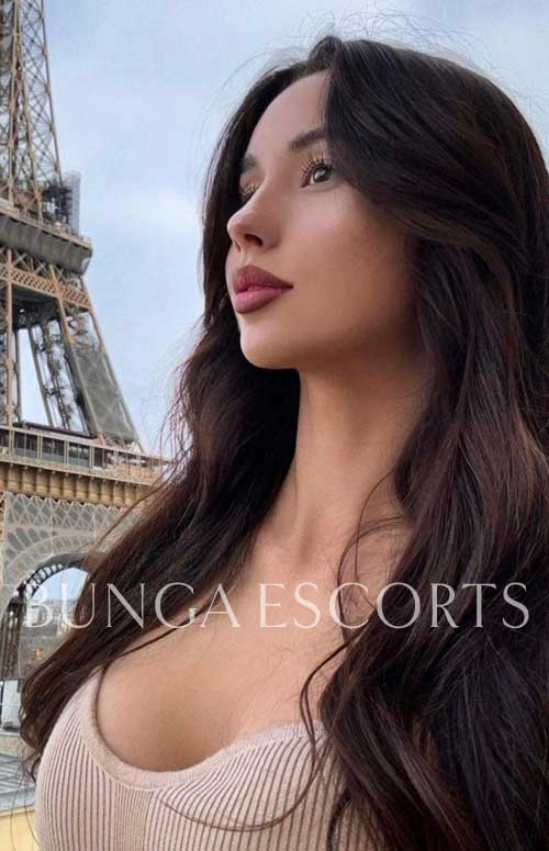 VIP escort agency in Paris, call girl paris, escort girl paris 17, escort paris 18, escort beurette paris